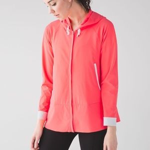 Lululemon Sun Showers Jacket
Grapefruit / White size 4